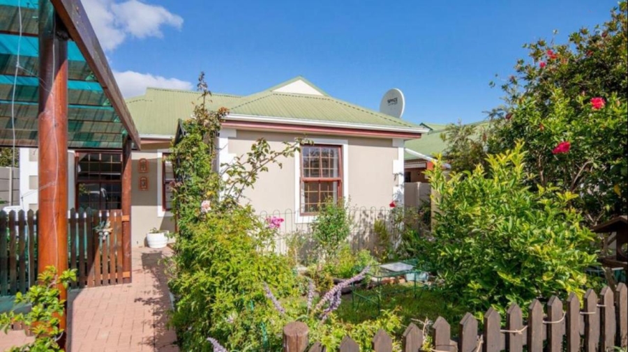 3 Bedroom Property for Sale in Milkwood Park Western Cape
